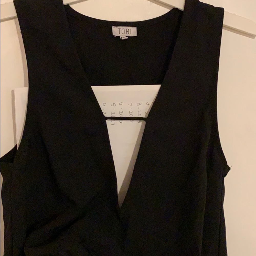 Tobi sleeveless cutout top